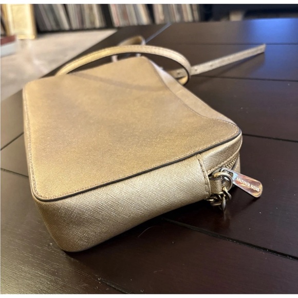 Michael Kors Jet Set Metallic Gold Crossbody Bag - Picture 4 of 5